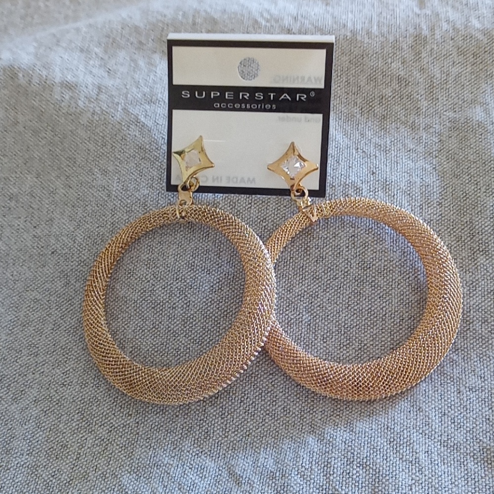 Gold hoop Earrings